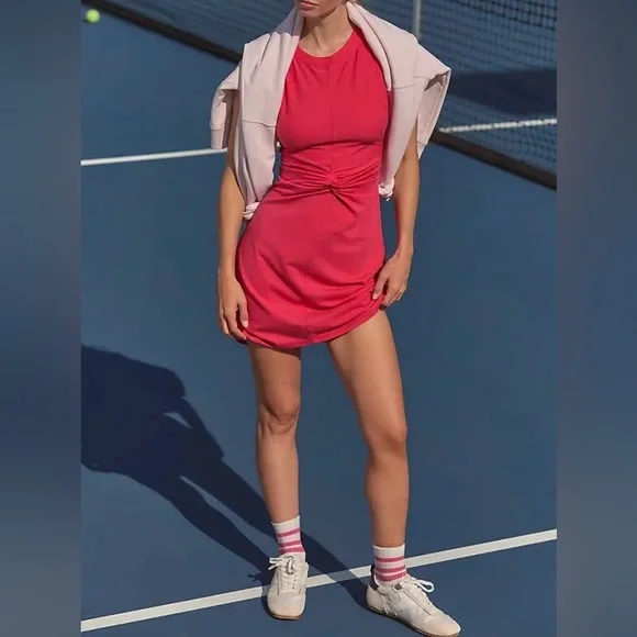 Twist-Front Mini Dress
Maeve Anthropologie
In: Raspberry - Picture 3 of 4